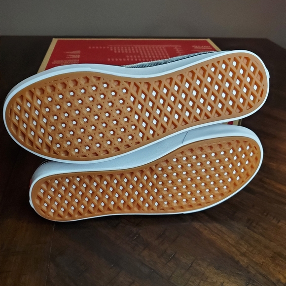 Vans Comfycush Sk8-Hi In Bloom Men Size 8, Women Size 9.5 - Picture 8 of 10